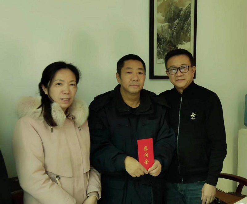 集團黨委書記、董事長葉蓁春節(jié)前慰問困難黨員